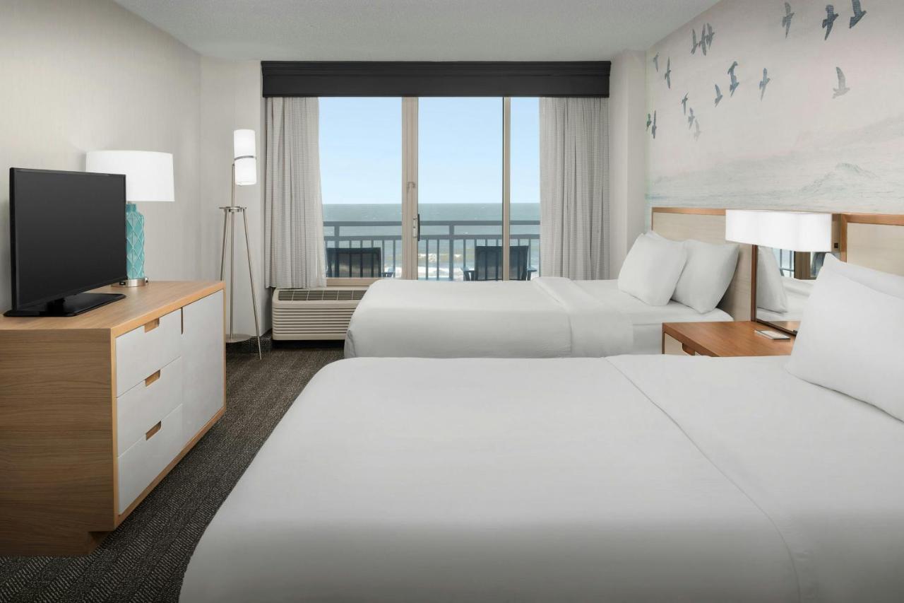 Larger One-Bedroom Queen Suite - Oceanfront at Courtyard by Marriott Virginia Beach Oceanfront/North 37th Street