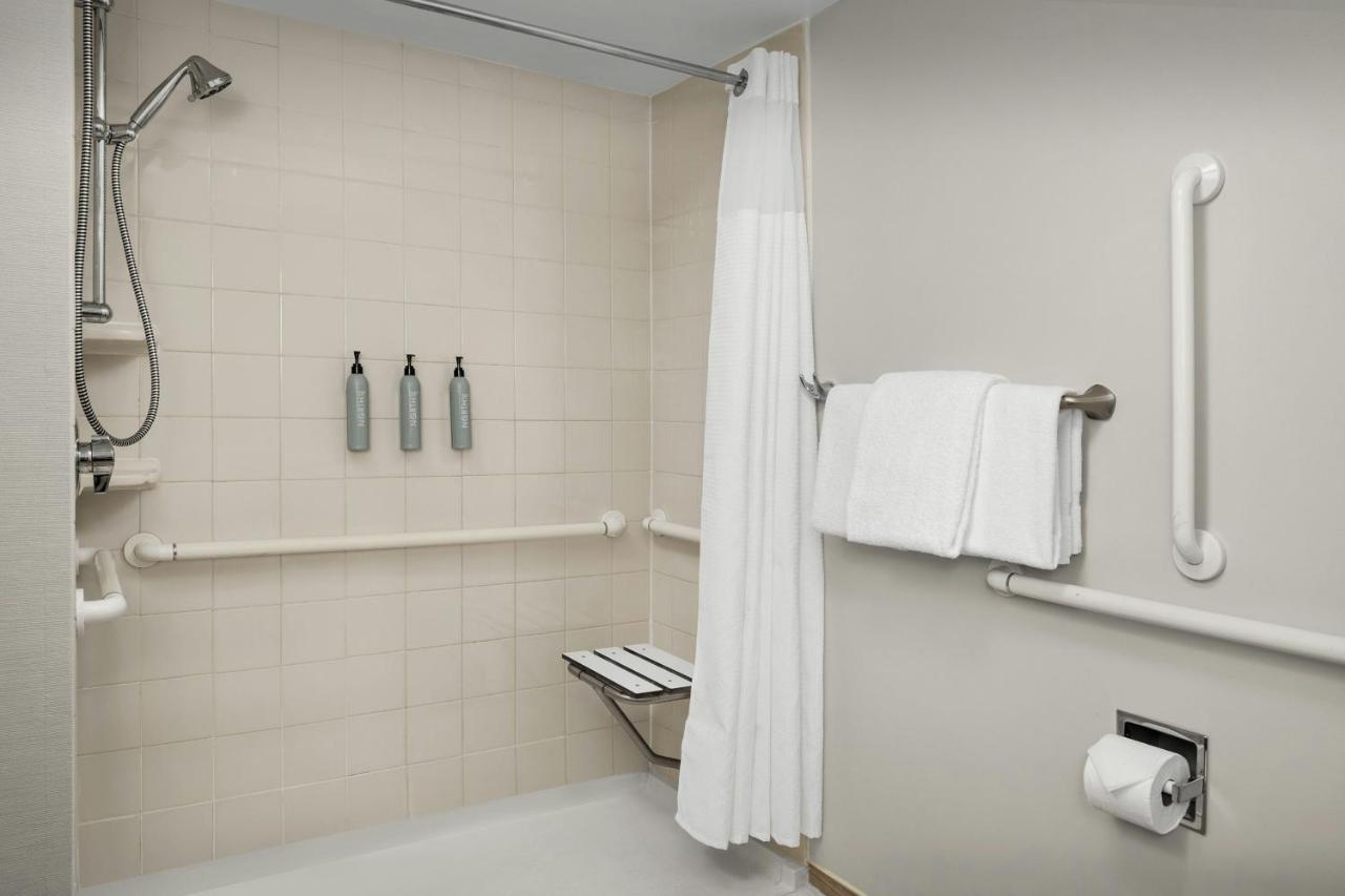 One-Bedroom King Suite - Oceanfront at Courtyard by Marriott Virginia Beach Oceanfront/North 37th Street