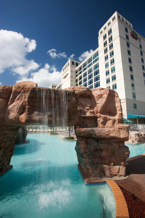 | Courtyard by Marriott Virginia Beach Oceanfront/North 37th Street