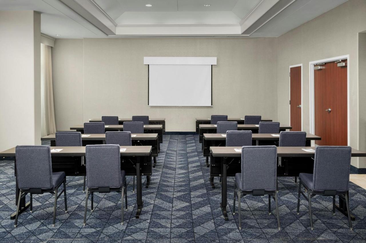 | Courtyard by Marriott Virginia Beach Oceanfront/North 37th Street