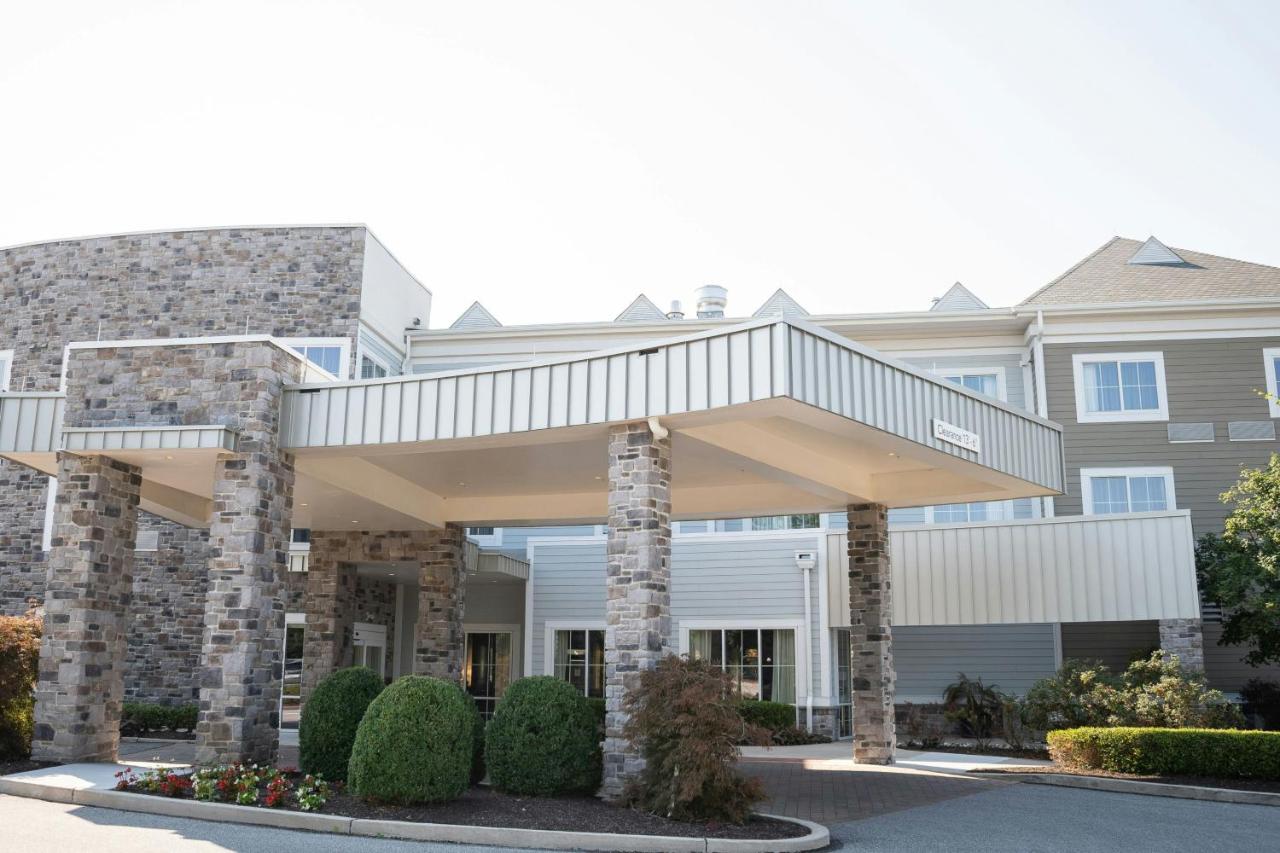| Courtyard by Marriott Philadelphia Springfield