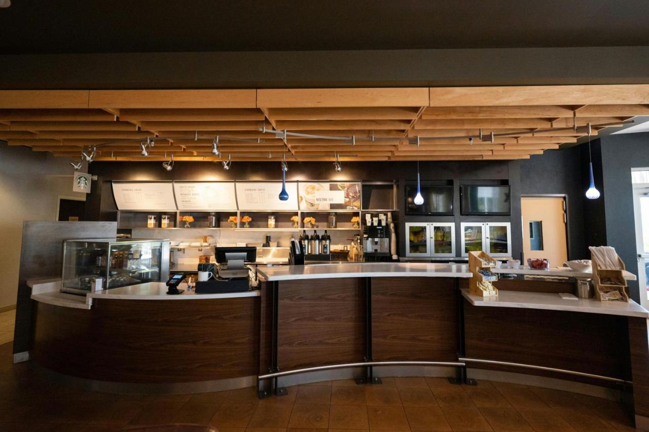 | Courtyard by Marriott Philadelphia Springfield