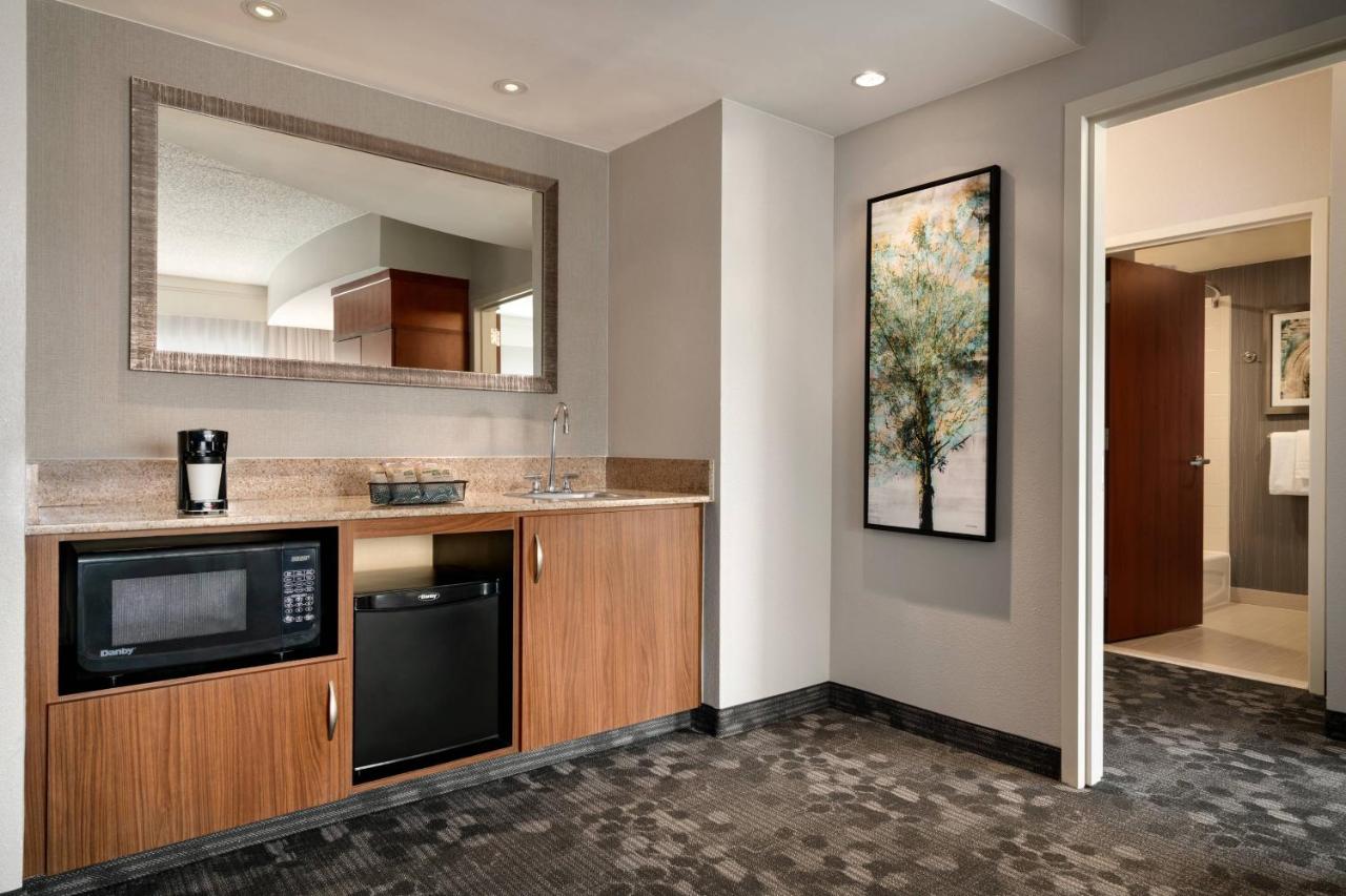 | Courtyard Ewing Hopewell