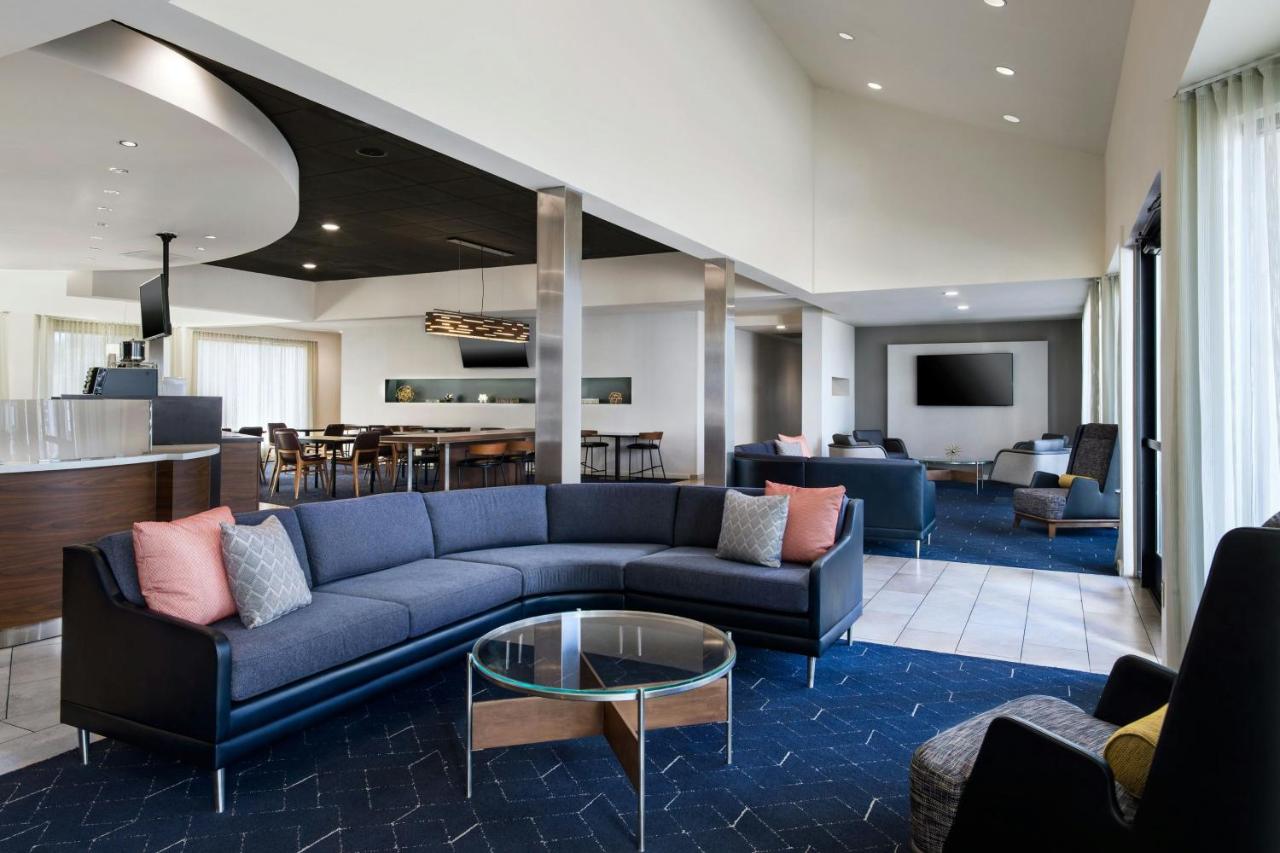 | Courtyard by Marriott Phoenix Airport
