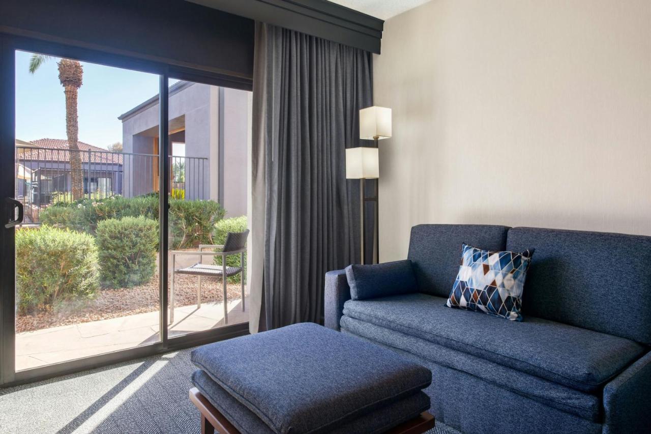 | Courtyard by Marriott Phoenix Airport
