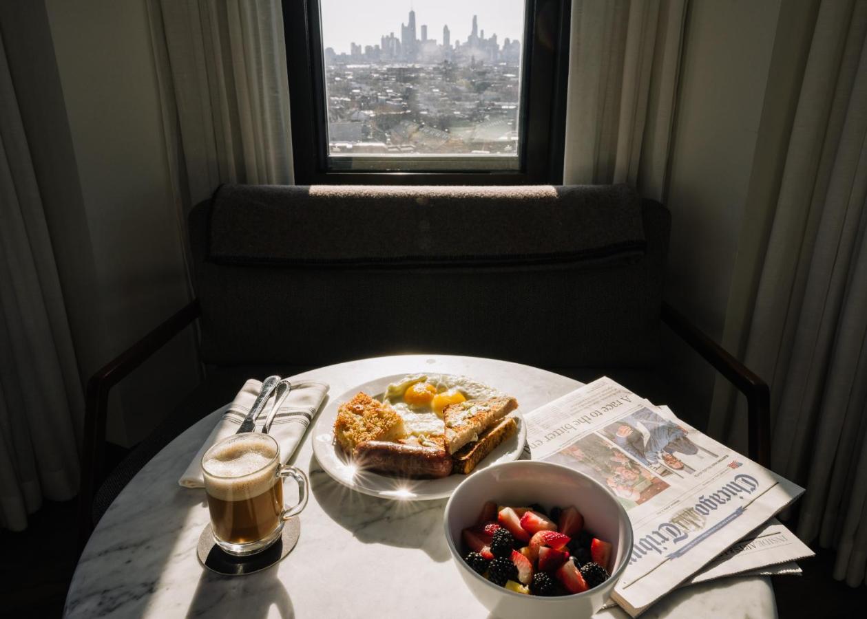 King Suite at The Robey, Chicago, a Member of Design Hotels