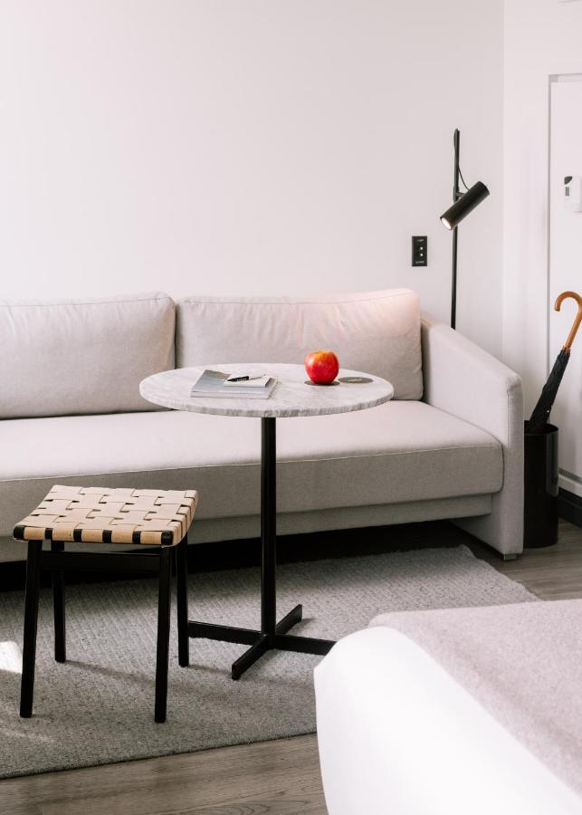 King Room at The Robey, Chicago, a Member of Design Hotels