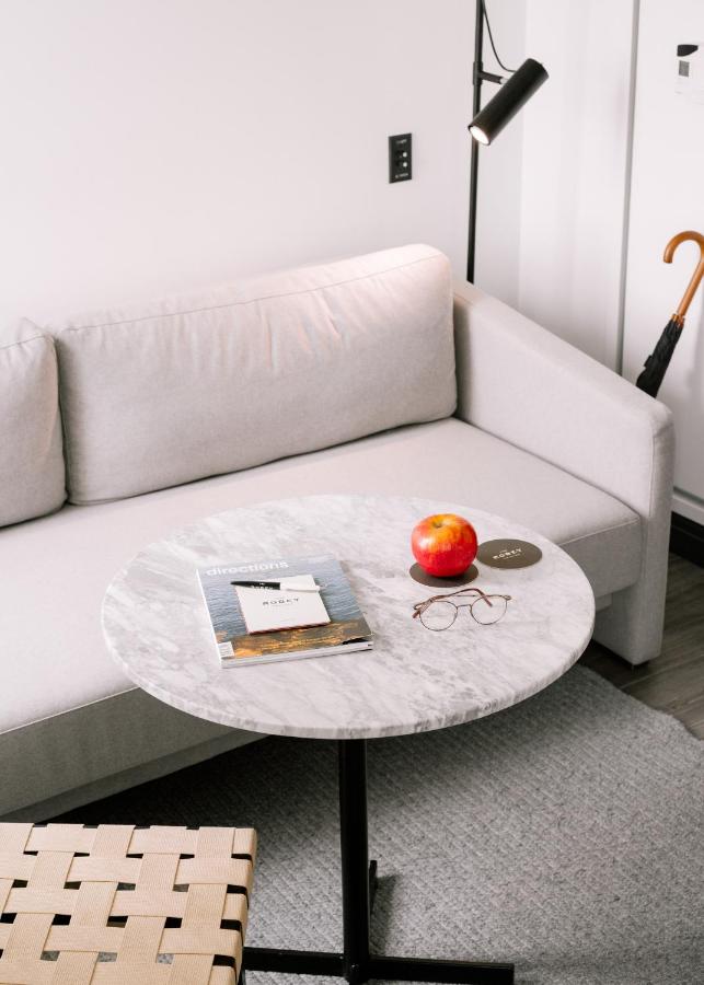 King Room at The Robey, Chicago, a Member of Design Hotels