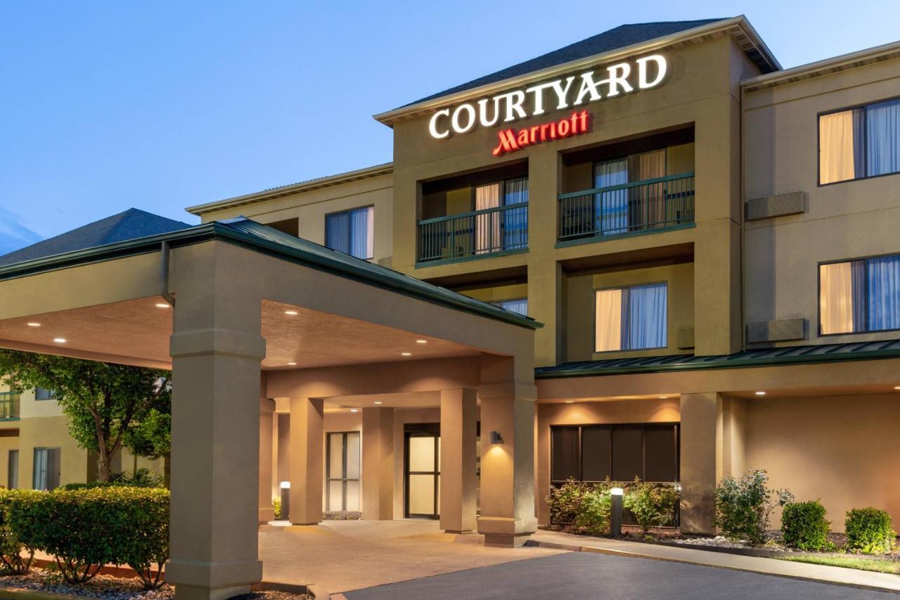 | Courtyard by Marriott Lubbock