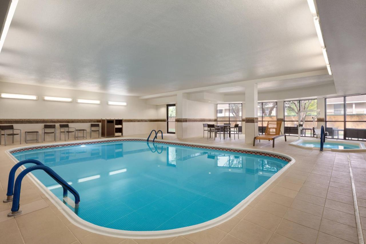 | Courtyard by Marriott Lubbock