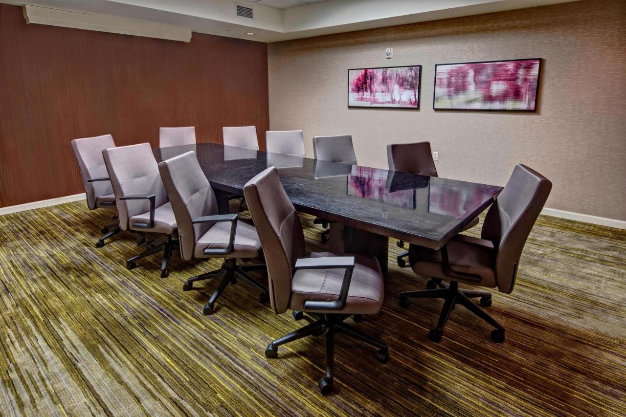 | Courtyard by Marriott Alexandria
