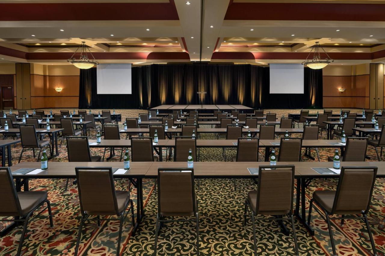 | Renaissance Tulsa Hotel & Convention Center