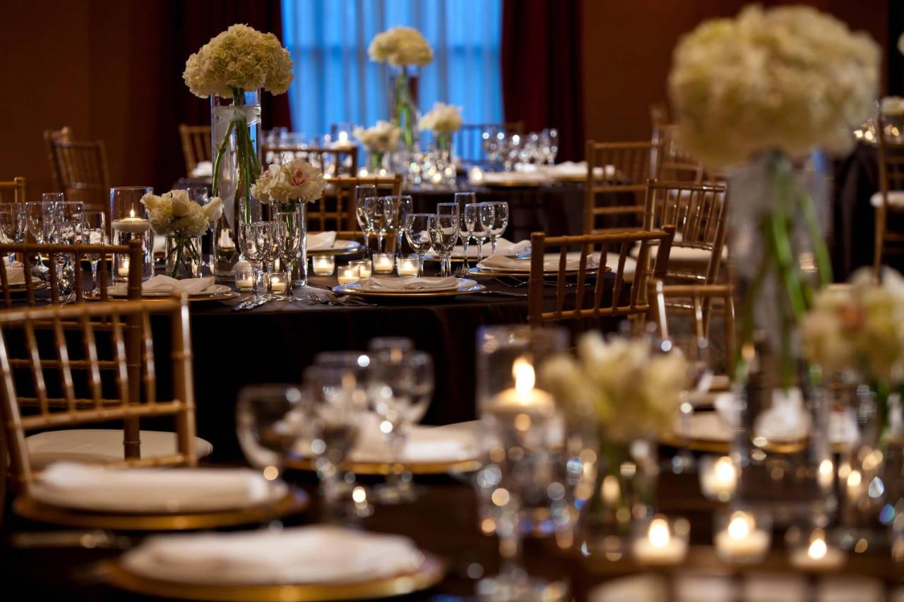 | Renaissance Tulsa Hotel & Convention Center