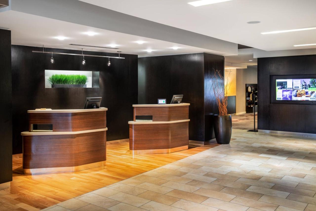 | Courtyard Marriott Denton