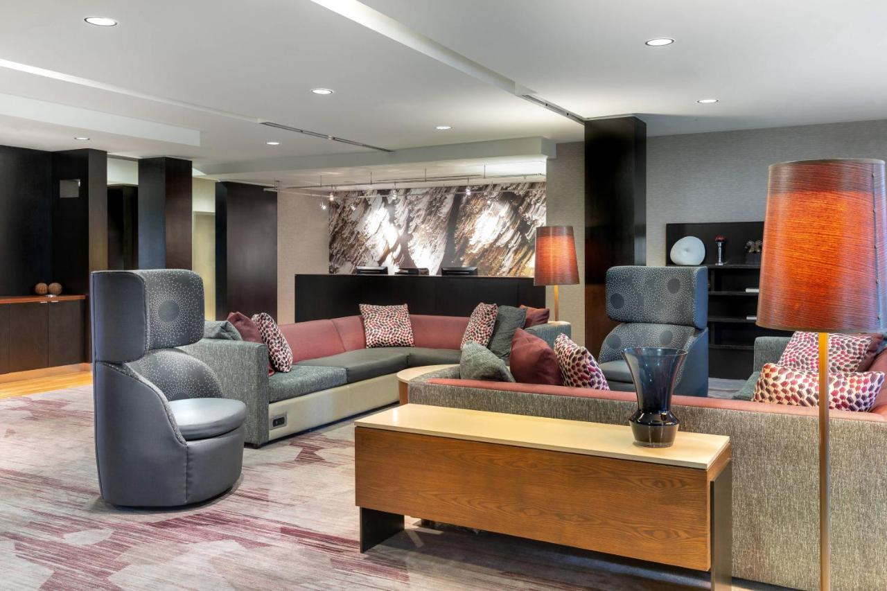 | Courtyard Marriott Denton