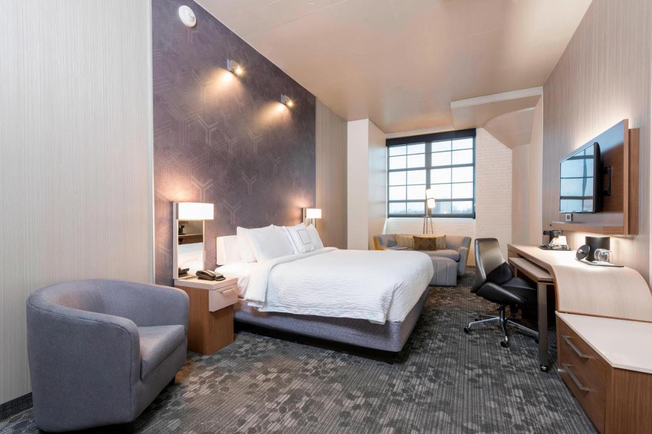 | Courtyard by Marriott Waterloo Cedar Falls