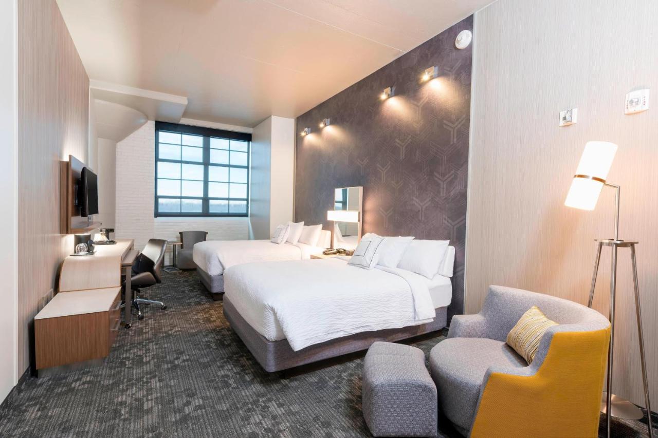 | Courtyard by Marriott Waterloo Cedar Falls