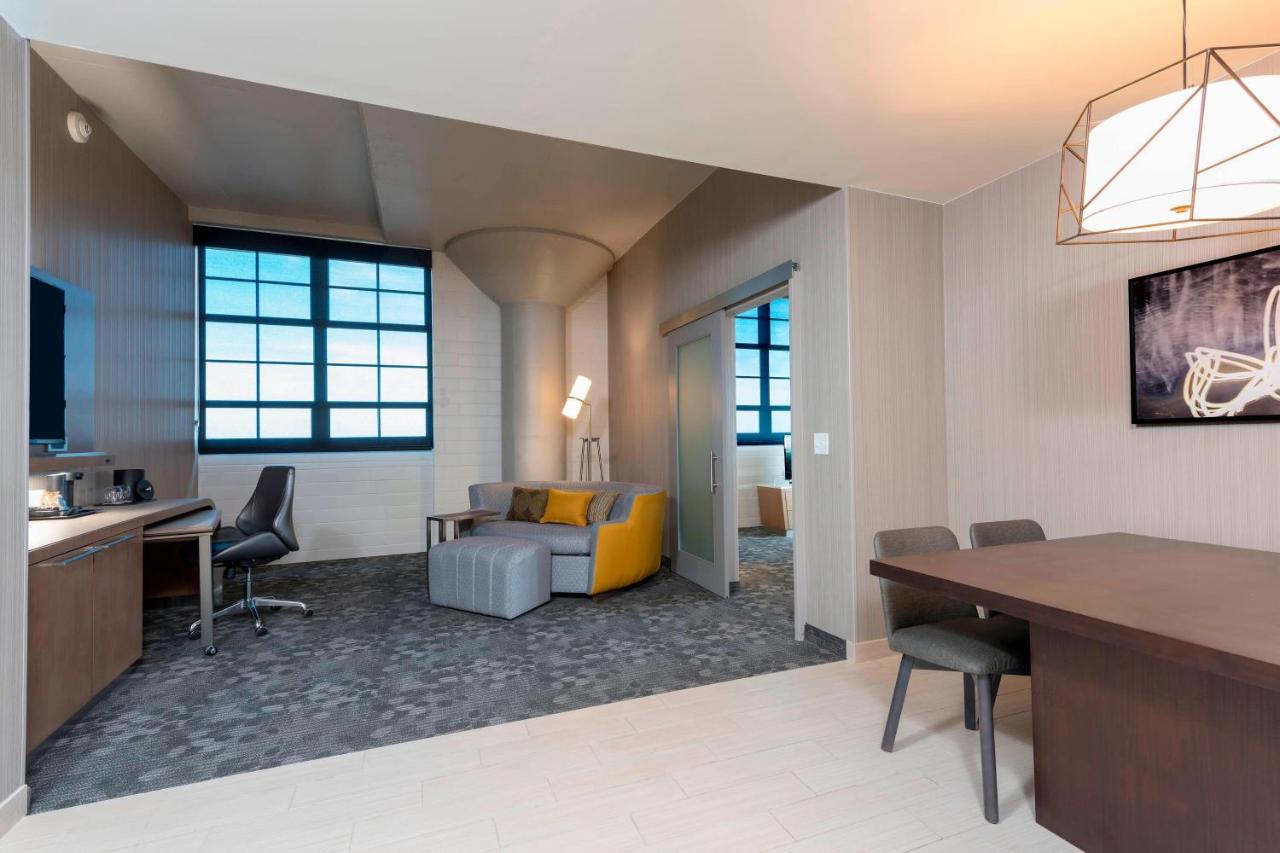 | Courtyard by Marriott Waterloo Cedar Falls