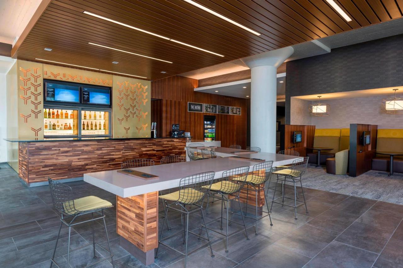 | Courtyard by Marriott Waterloo Cedar Falls