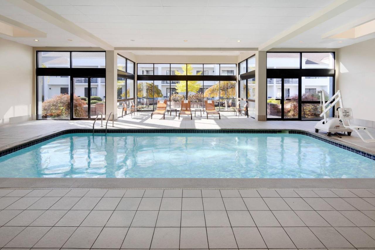 | Courtyard by Marriott Southfield