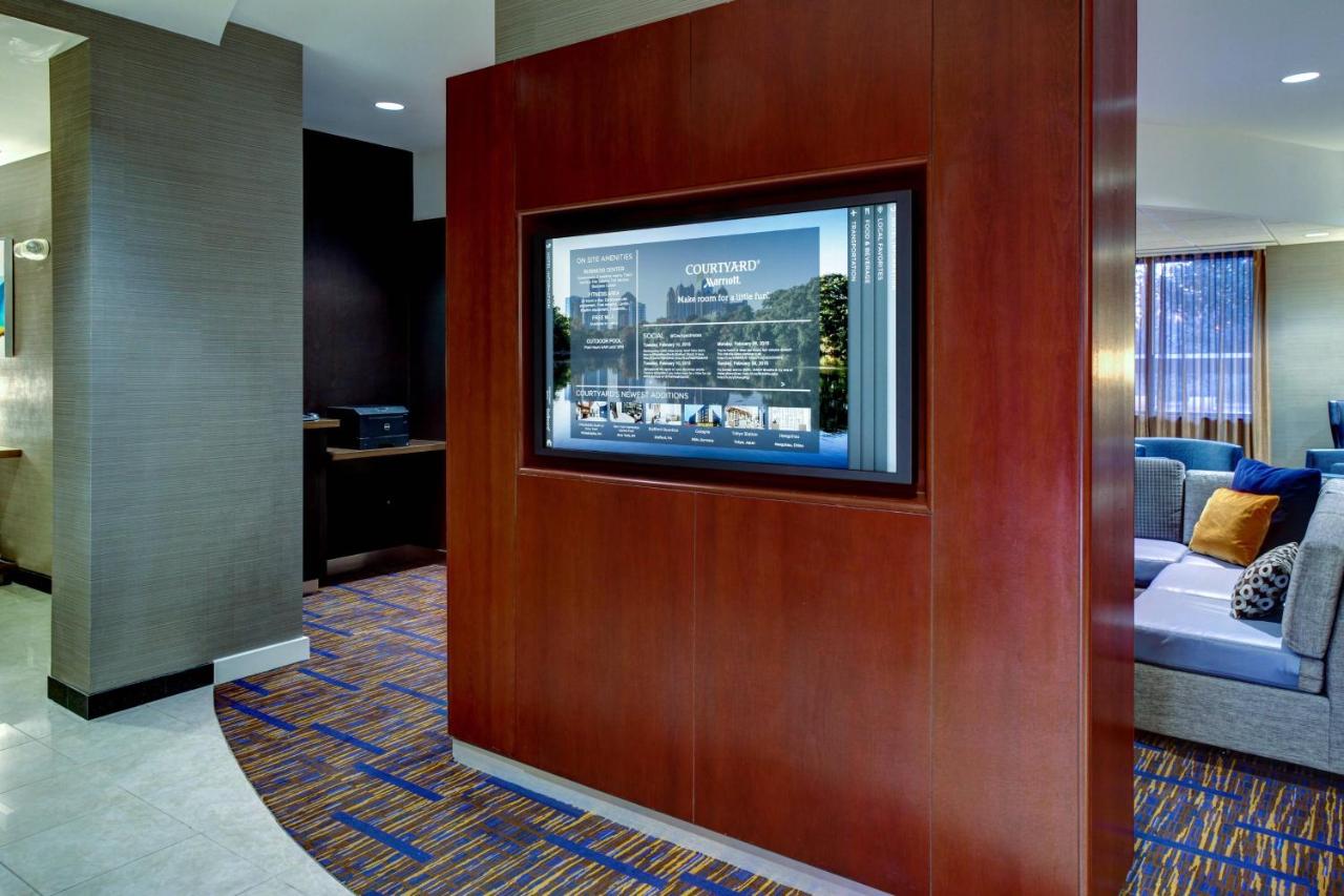 | Courtyard Atlanta Airport West