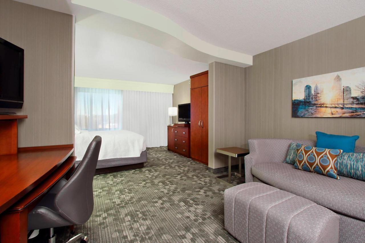 | Courtyard Atlanta Airport West