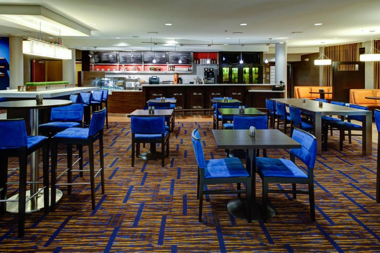 | Courtyard Atlanta Airport West