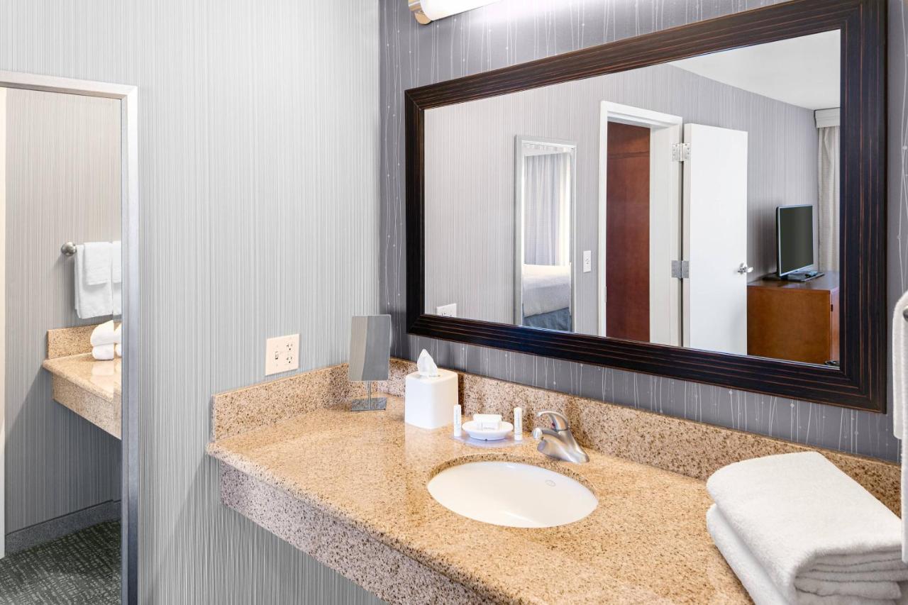 | Courtyard by Marriott Bethlehem Lehigh Valley/I-78