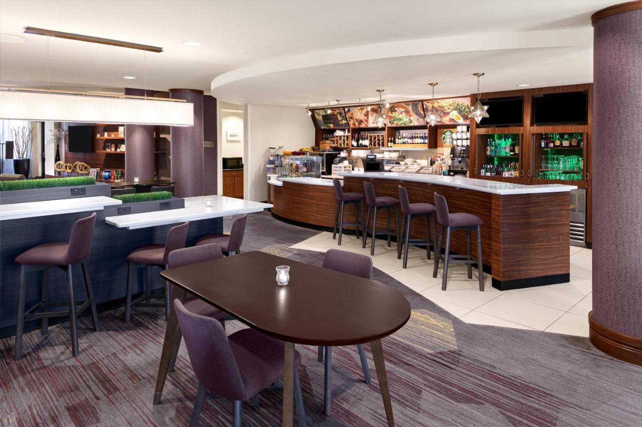 | Courtyard by Marriott Bethlehem Lehigh Valley/I-78