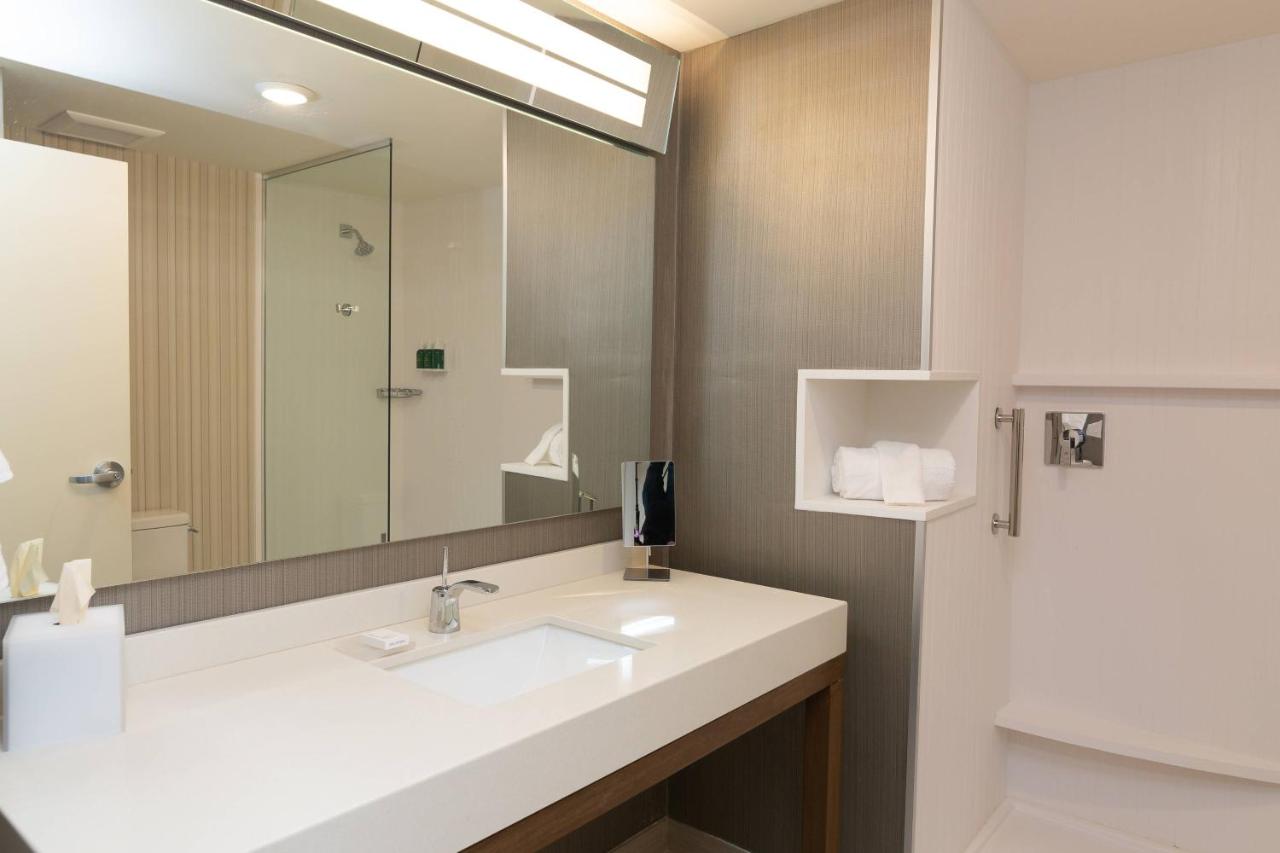 King Guest Room with Sofa Bed at Courtyard by Marriott Cartersville