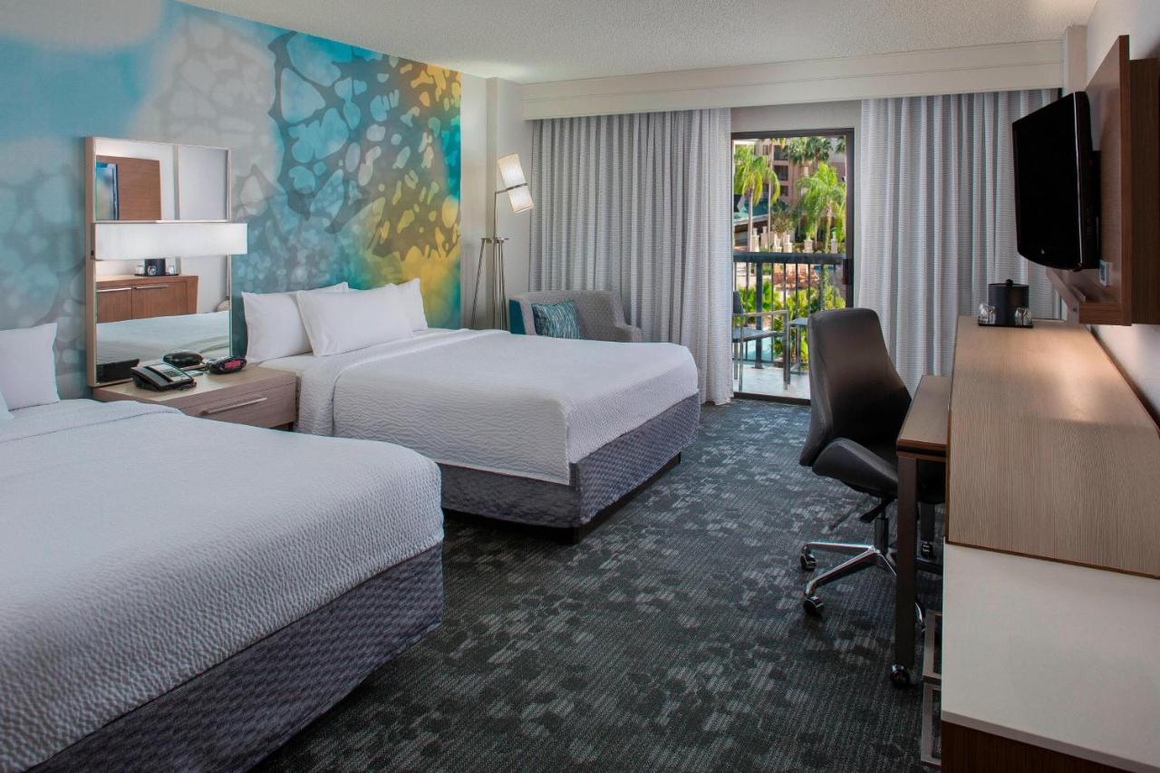 | Courtyard by Marriott Orlando Lake Buena Vista in the Marriott Village