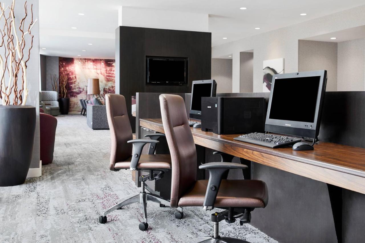 | Courtyard by Marriott Newark Downtown