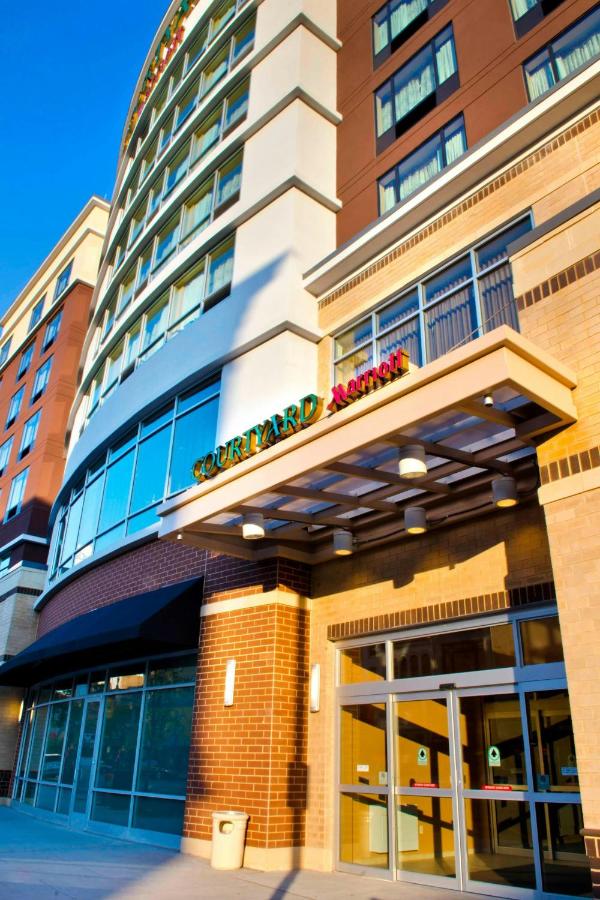 | Courtyard by Marriott Newark Downtown