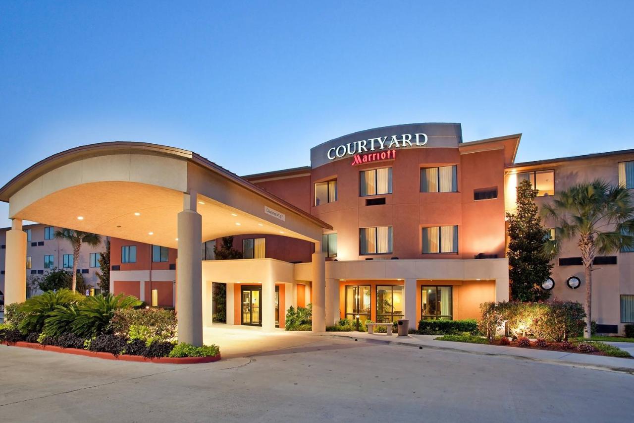 | Courtyard Wall at Monmouth Shores Corporate Park
