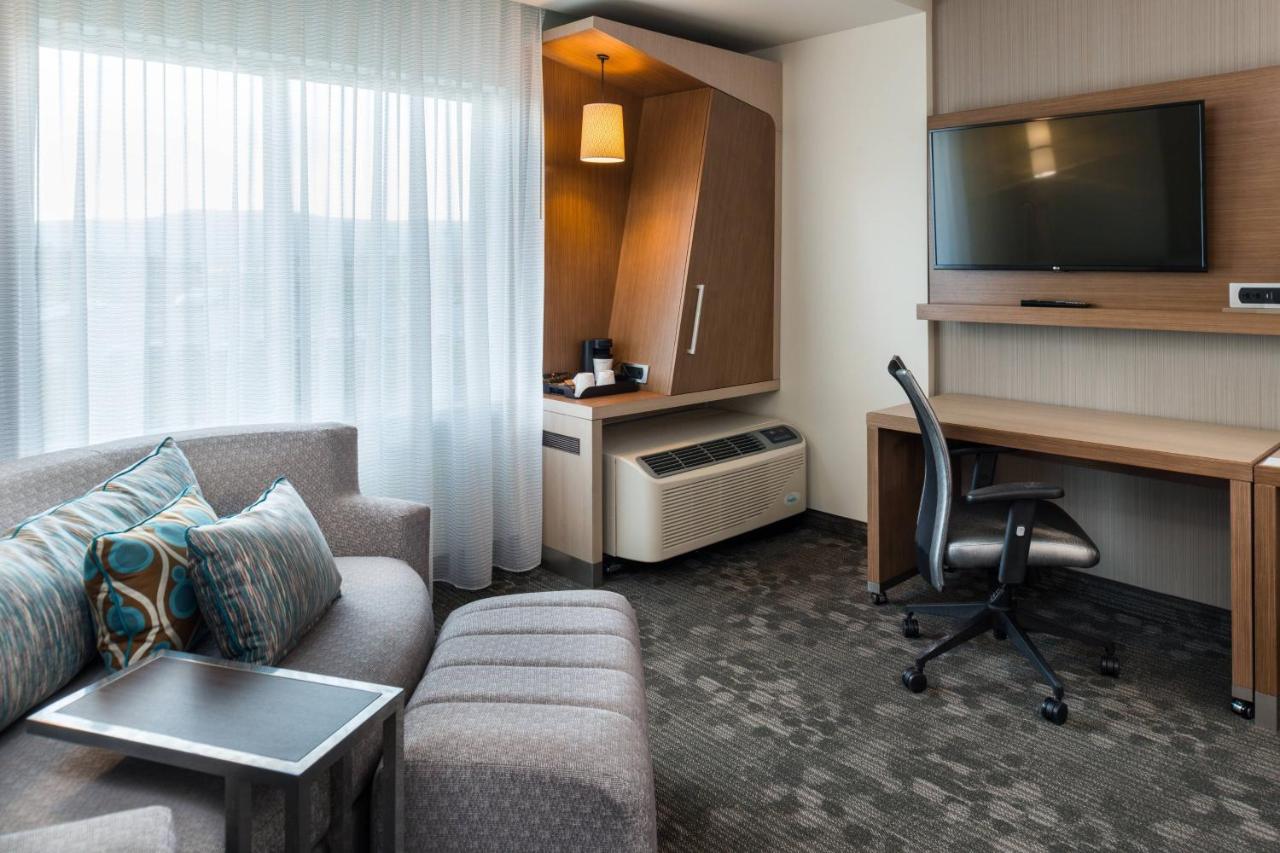| Courtyard by Marriott Elmira Horseheads