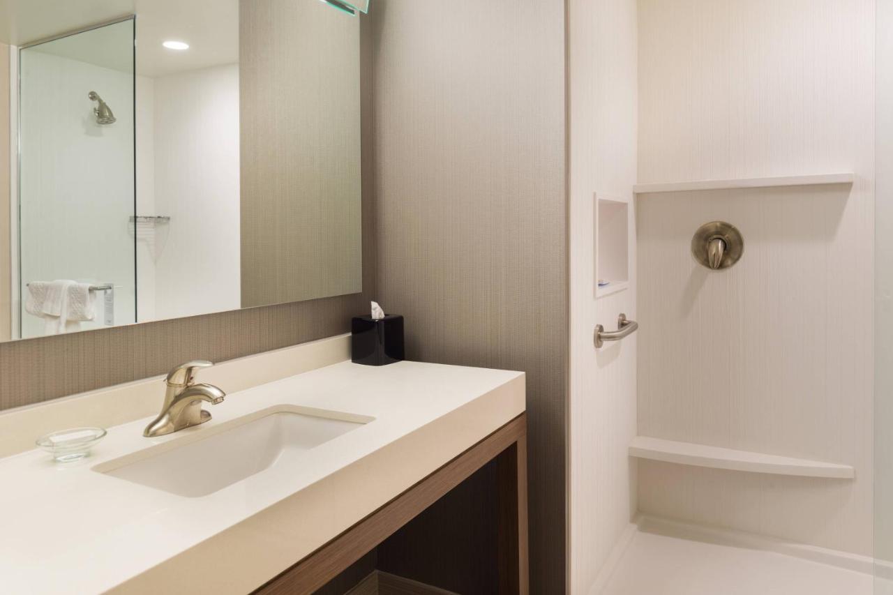 | Courtyard by Marriott Elmira Horseheads