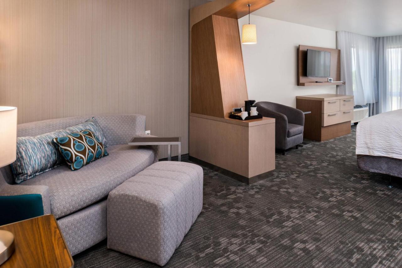 | Courtyard by Marriott Elmira Horseheads