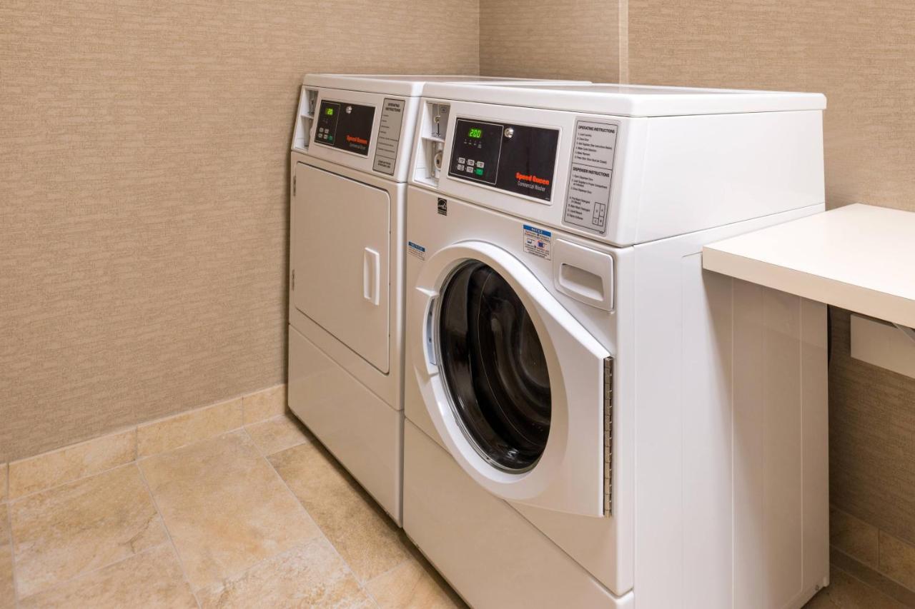 | Courtyard by Marriott Elmira Horseheads