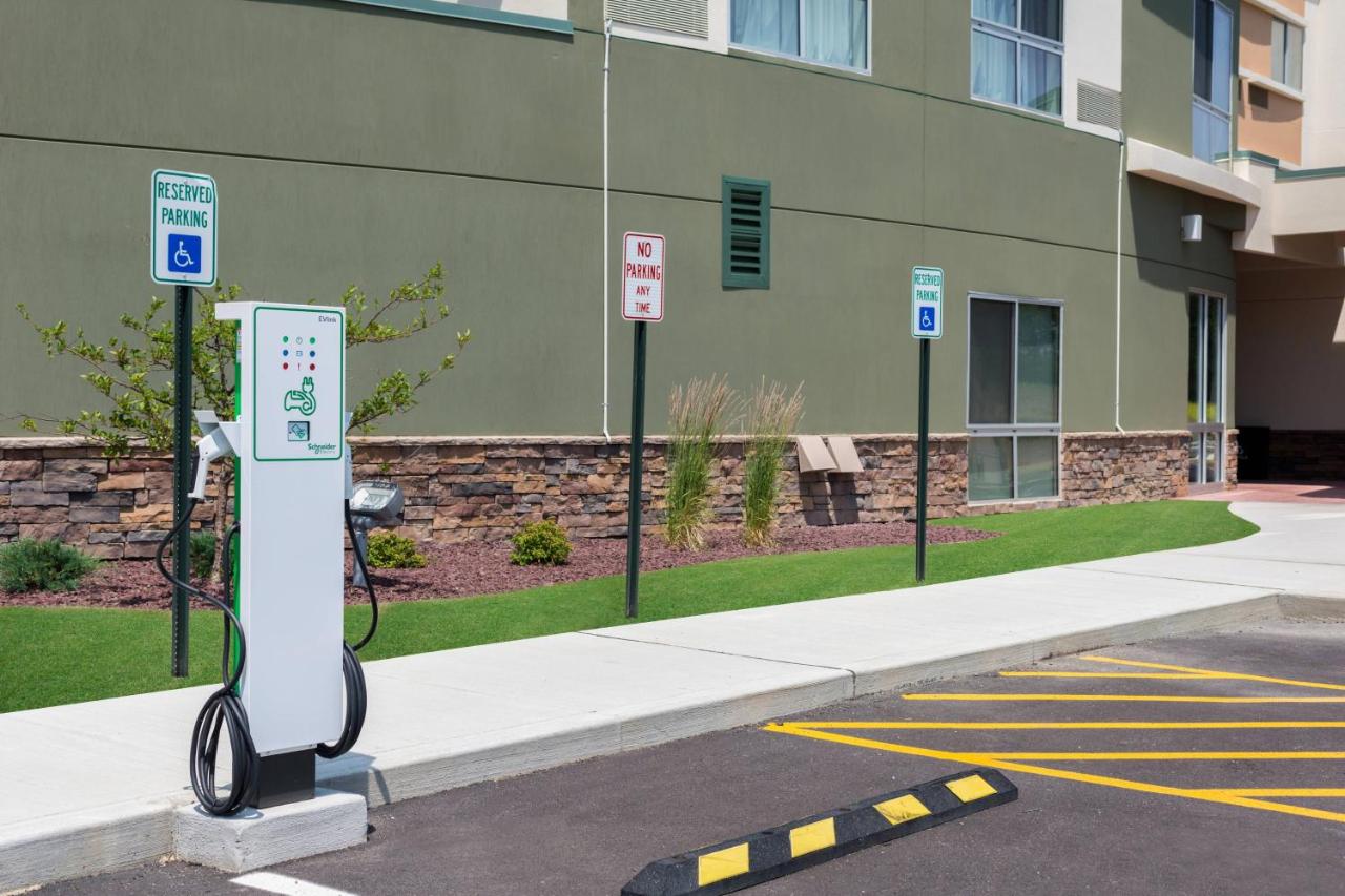 | Courtyard by Marriott Elmira Horseheads