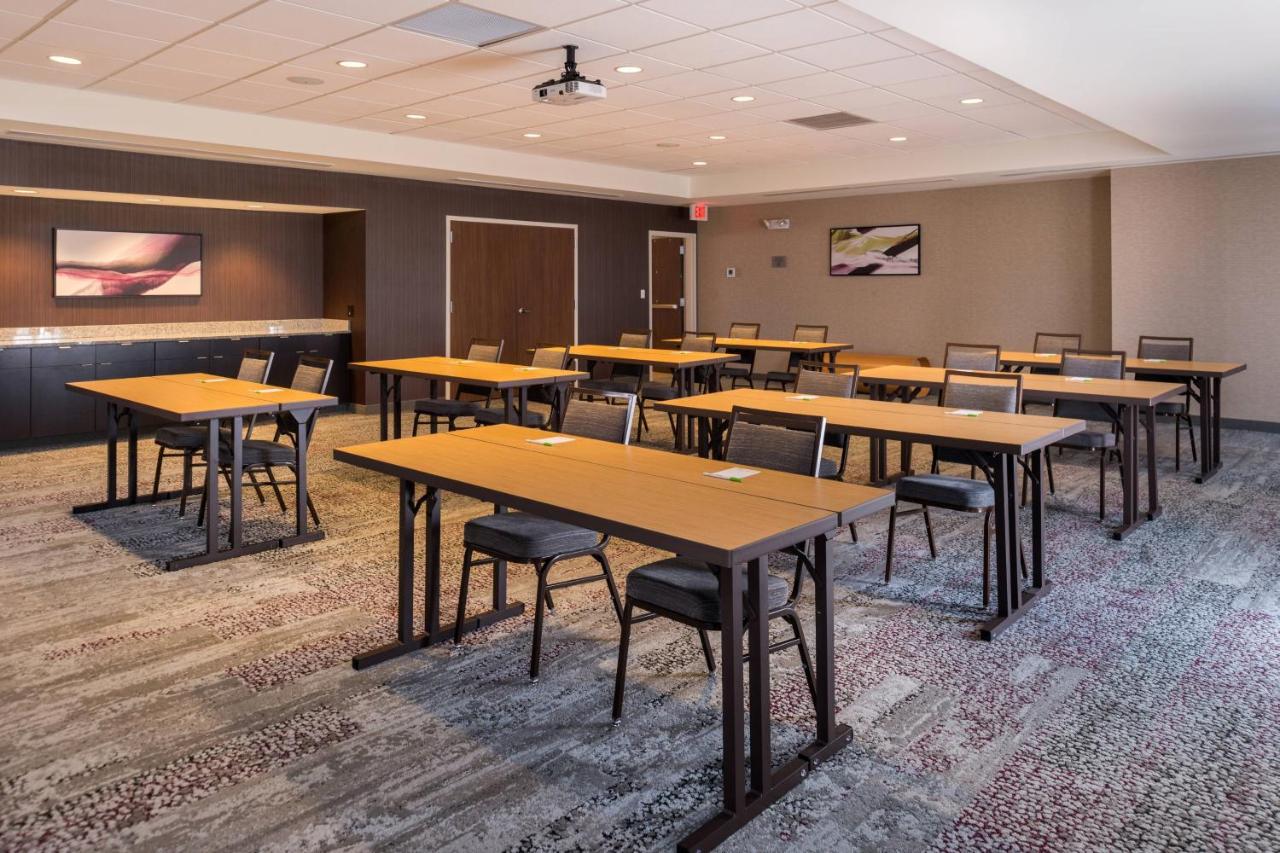 | Courtyard by Marriott Elmira Horseheads