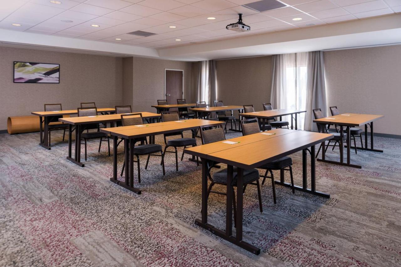 | Courtyard by Marriott Elmira Horseheads