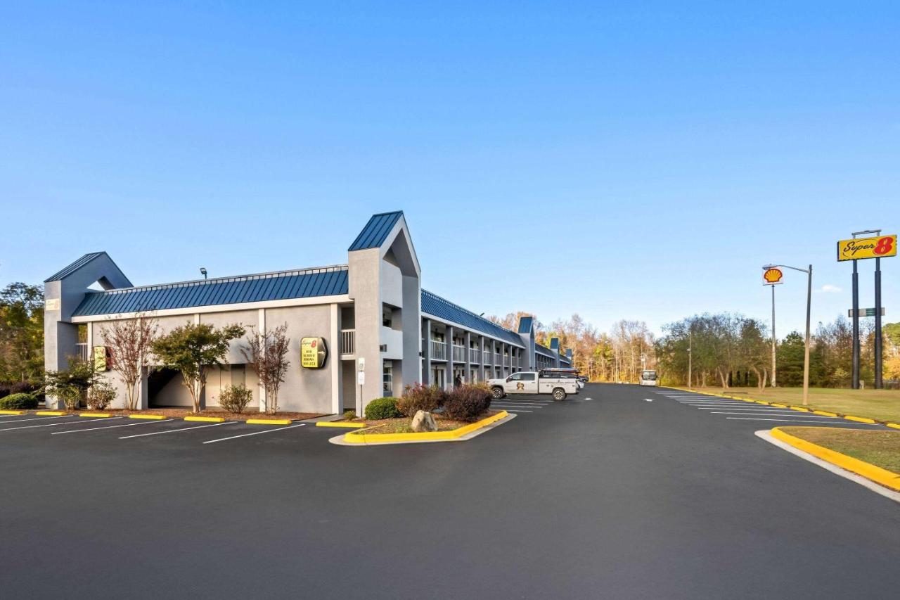 | Super 8 by Wyndham Garysburg/Roanoke Rapids