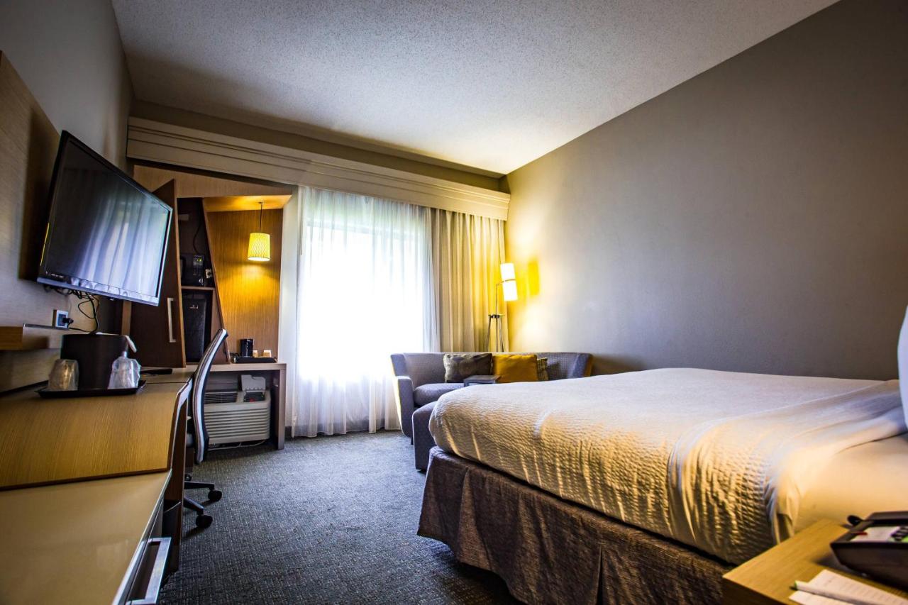 | Courtyard Memphis East/Bill Morris Parkway