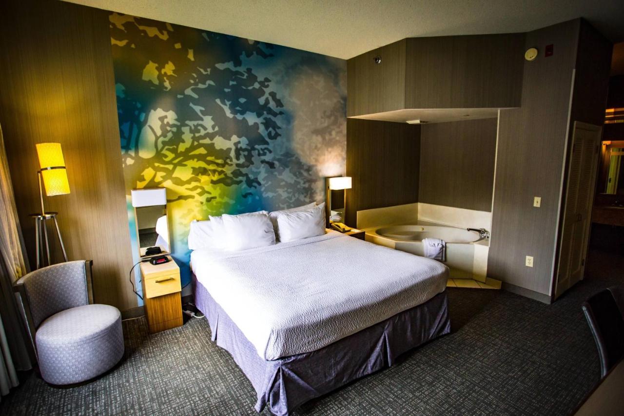 | Courtyard Memphis East/Bill Morris Parkway