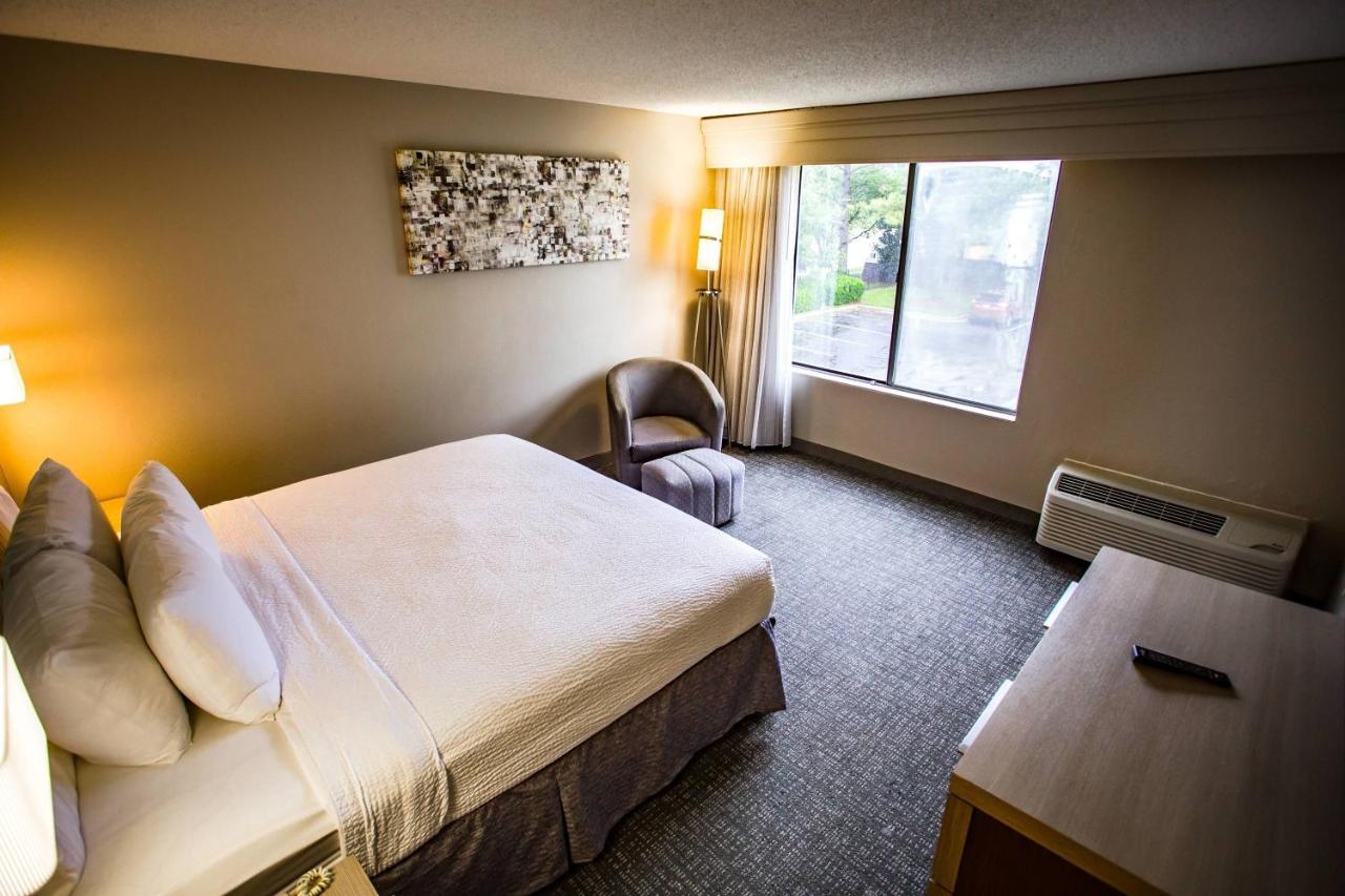 | Courtyard Memphis East/Bill Morris Parkway