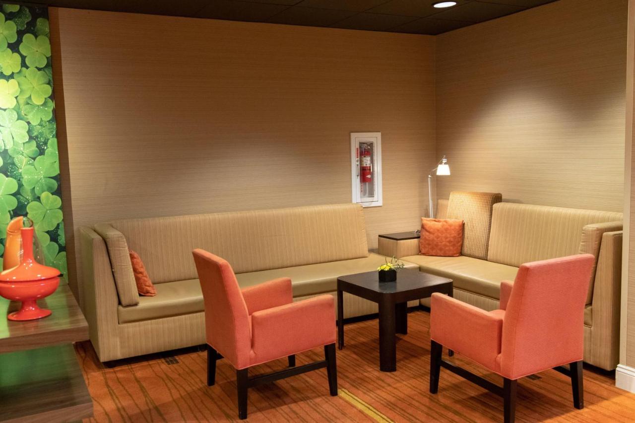 | Courtyard by Marriott Erie Ambassador Conference Center