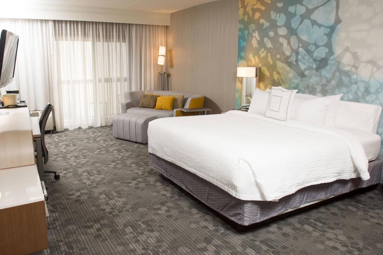 | Courtyard by Marriott Erie Ambassador Conference Center