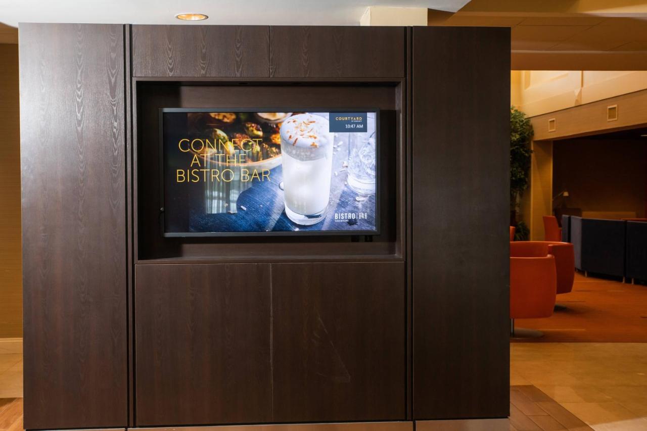 | Courtyard by Marriott Erie Ambassador Conference Center