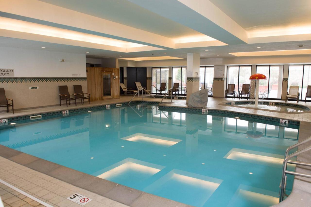 | Courtyard by Marriott Erie Ambassador Conference Center
