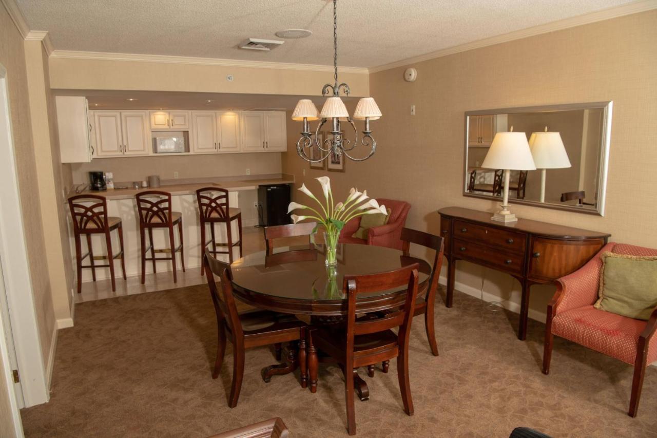 | Courtyard by Marriott Erie Ambassador Conference Center